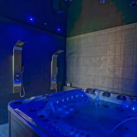 Maison Curieuse - Hammam Et *
